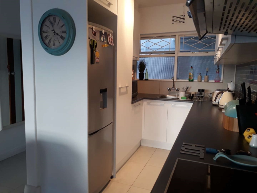 To Let 2 Bedroom Property for Rent in Bantry Bay Western Cape